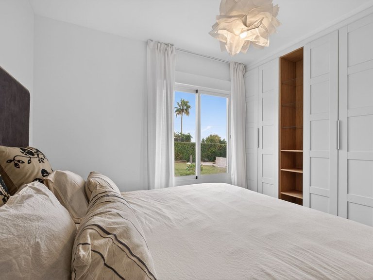 Villa for Sale in Elviria, Malaga 28
