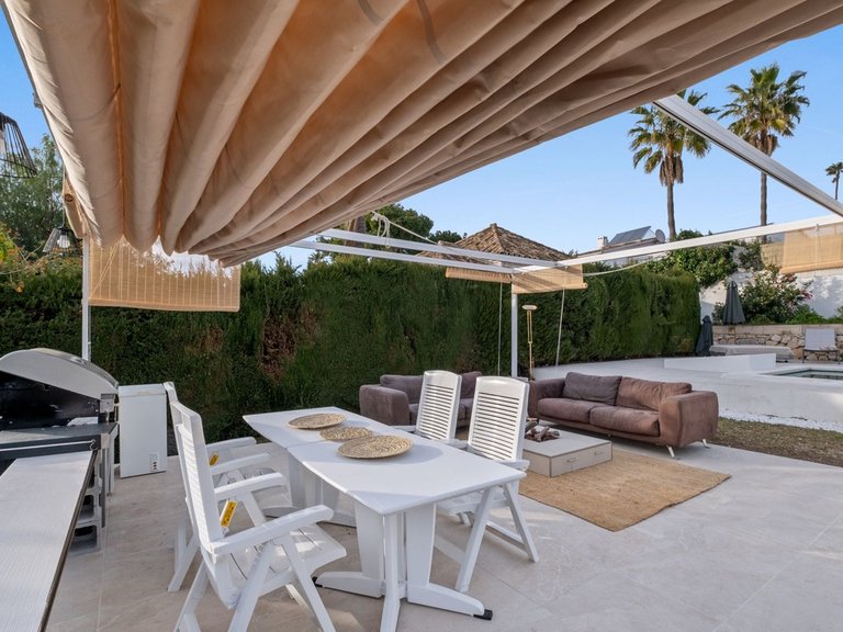 Villa for Sale in Elviria, Malaga 9