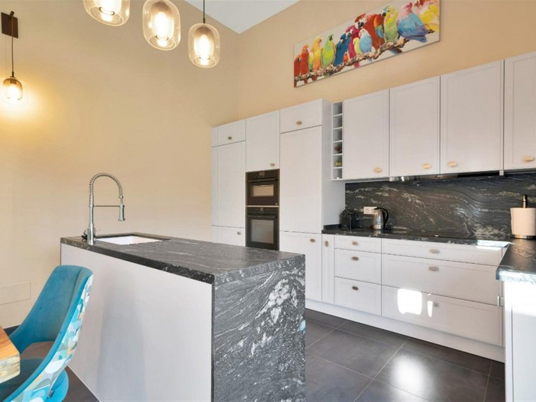 Villa for Sale in Benahavís, Malaga 12