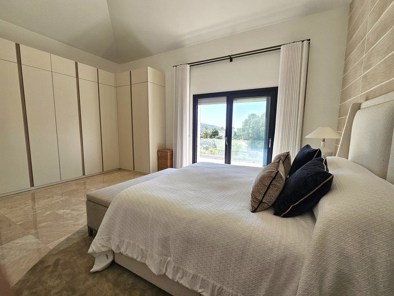 Villa for Sale in Benahavís, Malaga 16