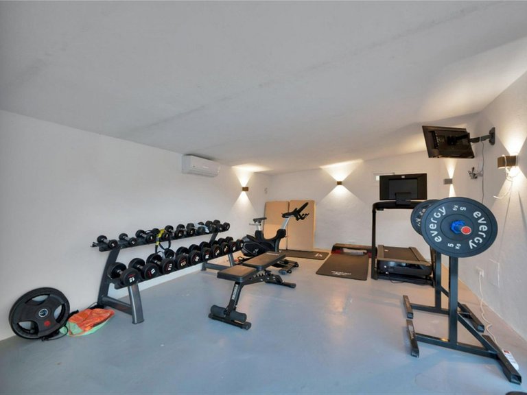 Villa for Sale in Benahavís, Malaga 31