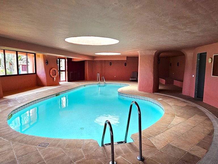Apartment for Sale in New Golden Mile, Malaga 24