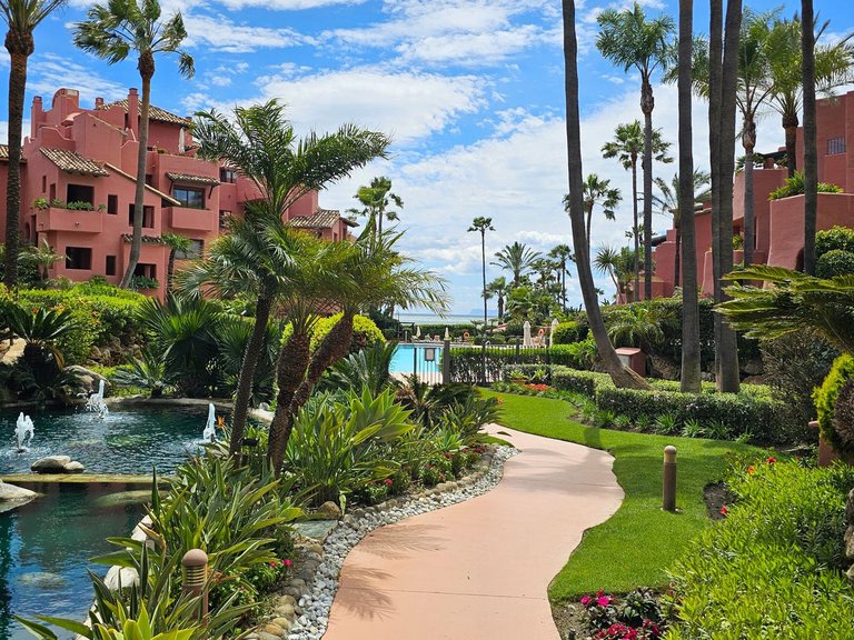 Apartment for Sale in New Golden Mile, Malaga 33