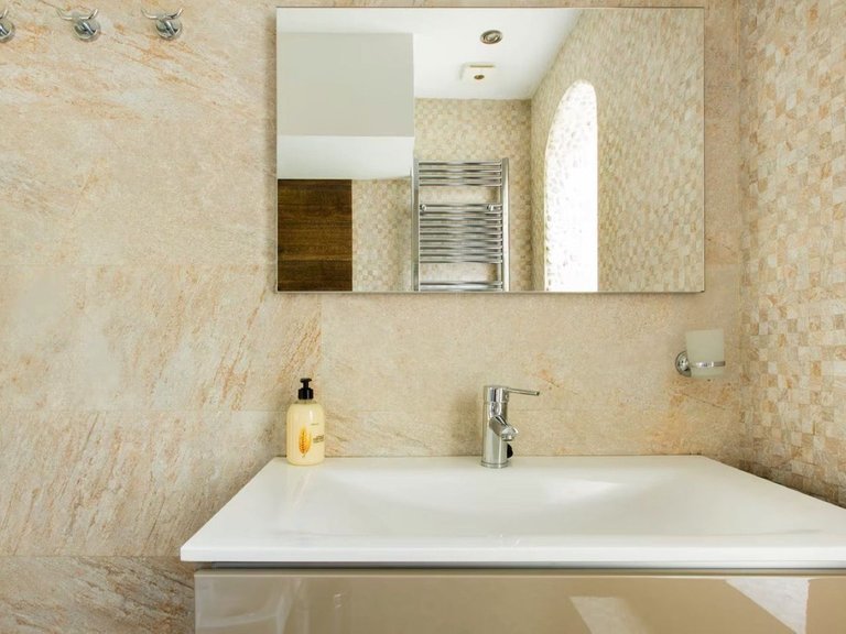 Villa for Sale in Nueva Andalucía, Malaga 12