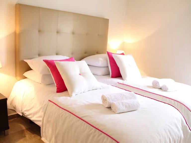 Villa for Sale in Nueva Andalucía, Malaga 23