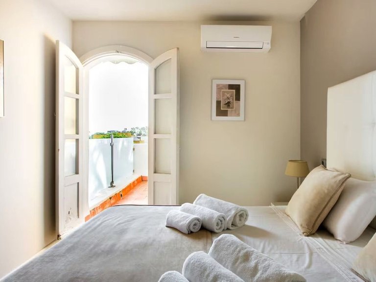 Villa for Sale in Nueva Andalucía, Malaga 29