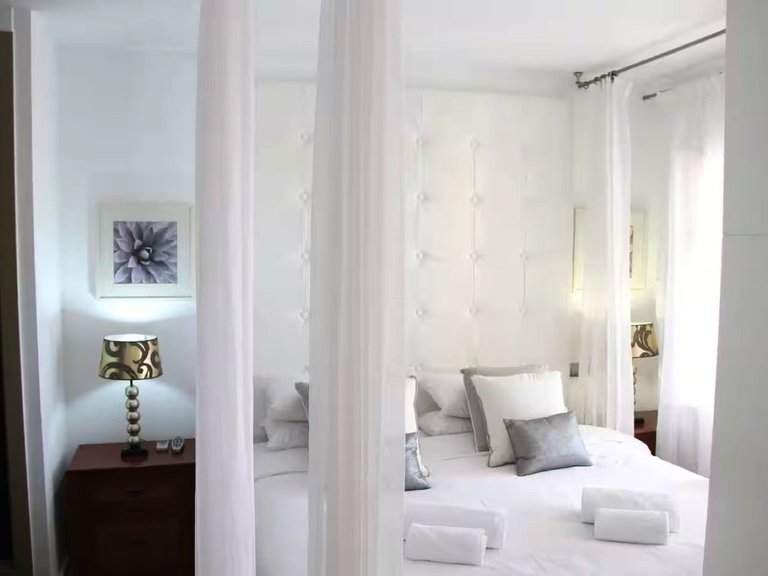 Villa for Sale in Nueva Andalucía, Malaga 3
