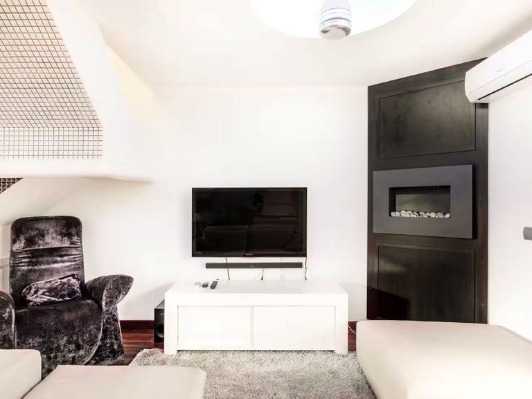 Villa for Sale in Nueva Andalucía, Malaga 5