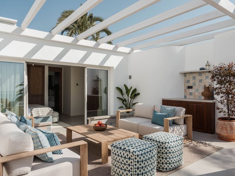 Town House for Sale in The Golden Mile, Malaga 8