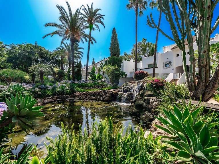 Apartment for Sale in Puerto Banús, Malaga 1