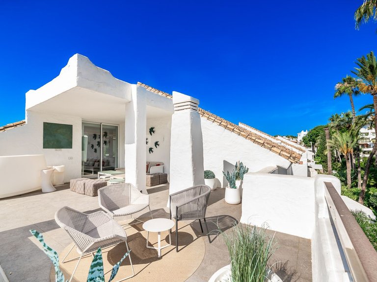 Apartment for Sale in Puerto Banús, Malaga 13