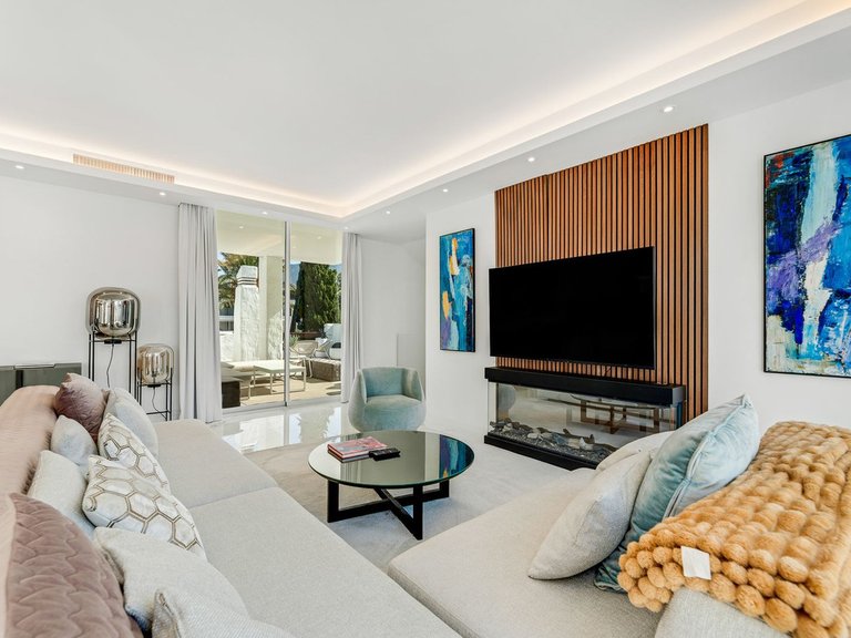 Apartment for Sale in Puerto Banús, Malaga 3