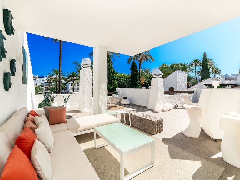 Apartment for Sale in Puerto Banús, Malaga 9