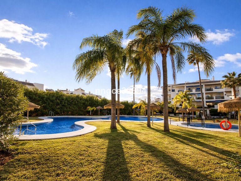Apartment for Sale in Puerto Banús, Malaga 11