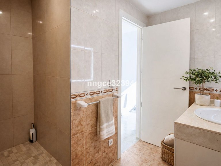 Apartment for Sale in Puerto Banús, Malaga 14