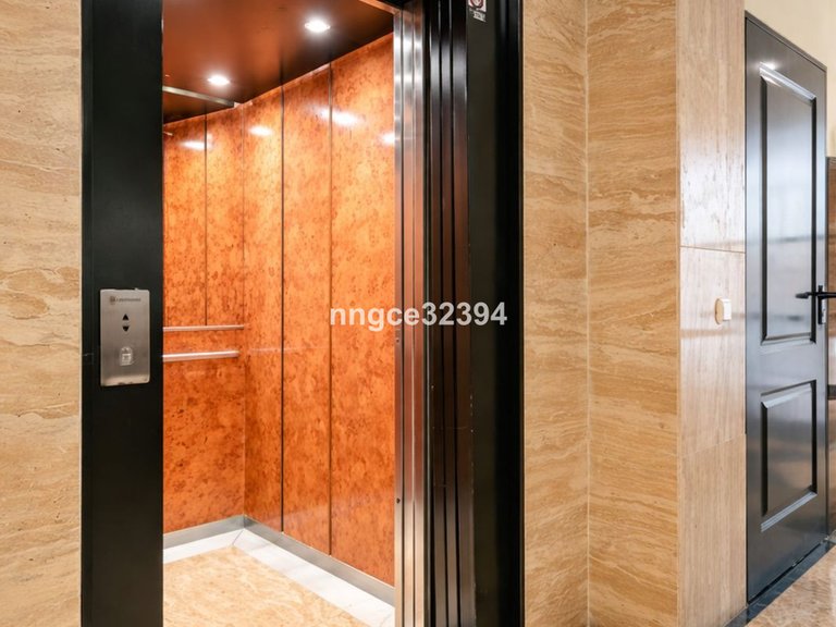 Apartment for Sale in Puerto Banús, Malaga 19