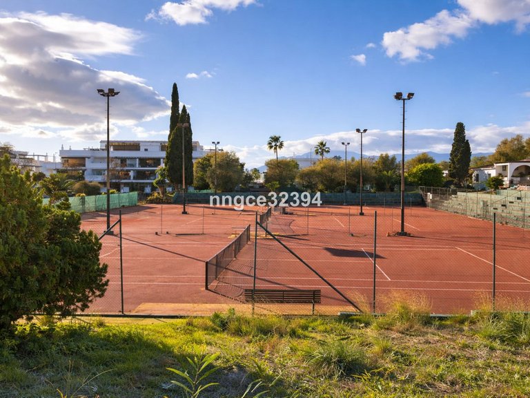 Apartment for Sale in Puerto Banús, Malaga 20