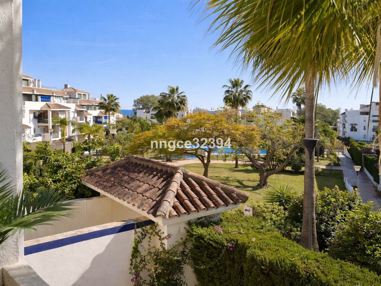 Apartment for Sale in Puerto Banús, Malaga 7