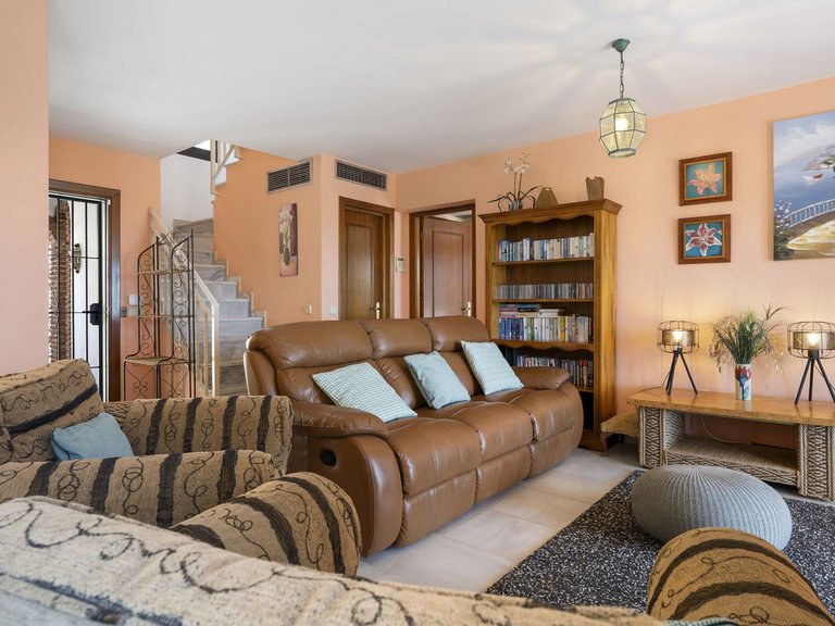 Villa for Sale in Calahonda, Malaga 16