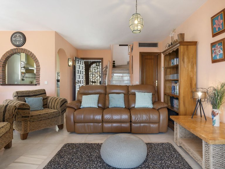 Villa for Sale in Calahonda, Malaga 17