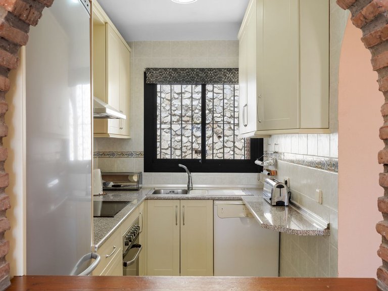 Villa for Sale in Calahonda, Malaga 20
