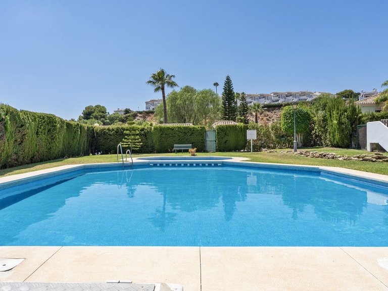Villa for Sale in Calahonda, Malaga 9