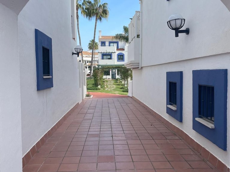 Apartment for Sale in San Pedro De Alcántara, Malaga 17