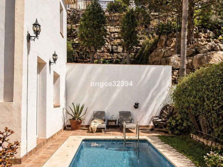 Villa for Sale in Istán, Malaga 5