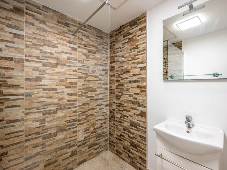Apartment for Sale in El Paraiso, Malaga 13