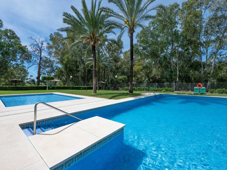 Apartment for Sale in El Paraiso, Malaga 23