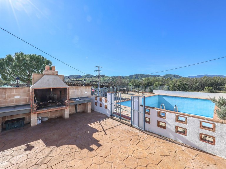 Villa for Sale in Coín, Malaga 28