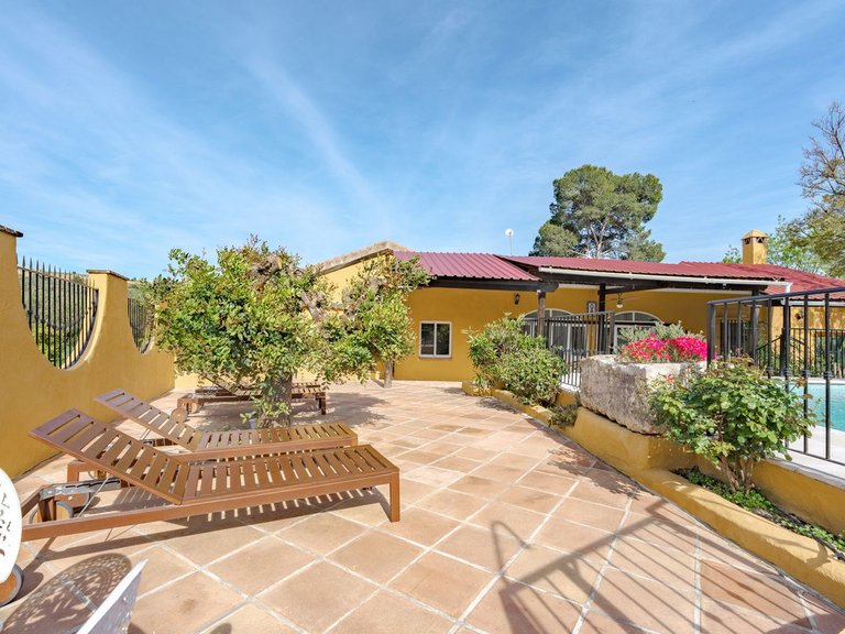 Villa for Sale in Coín, Malaga 1