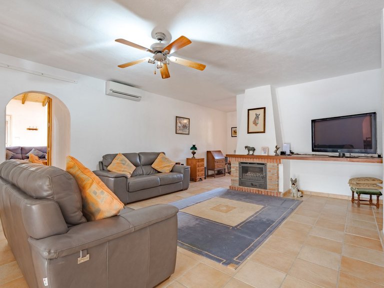 Villa for Sale in Coín, Malaga 11