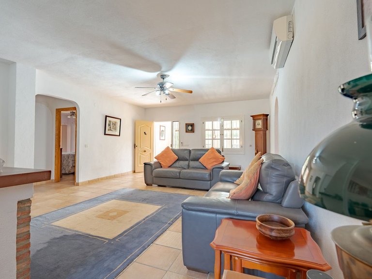 Villa for Sale in Coín, Malaga 14