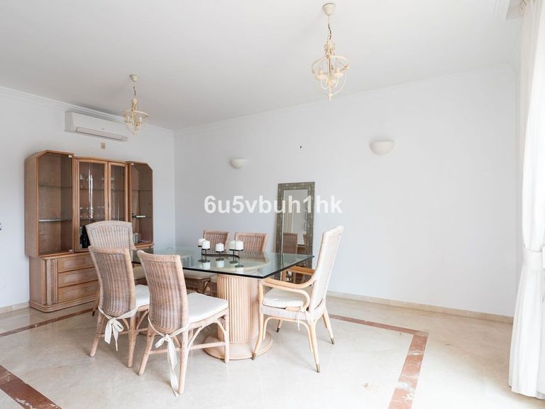 Villa for Sale in Calahonda, Malaga 10
