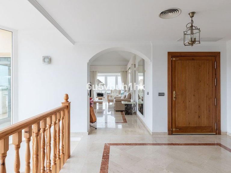 Villa for Sale in Calahonda, Malaga 12