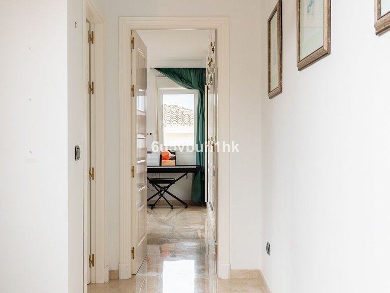 Villa for Sale in Calahonda, Malaga 13
