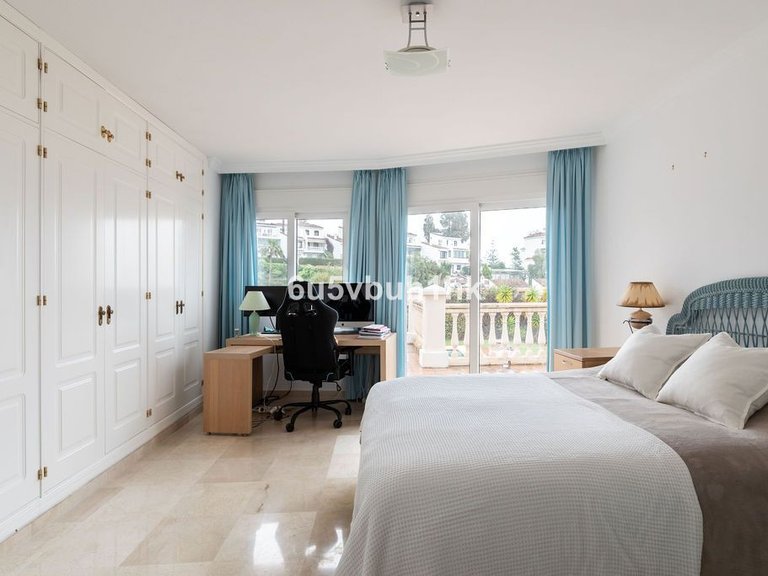 Villa for Sale in Calahonda, Malaga 15