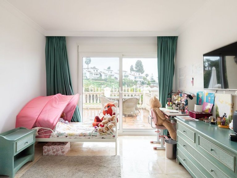 Villa for Sale in Calahonda, Malaga 16