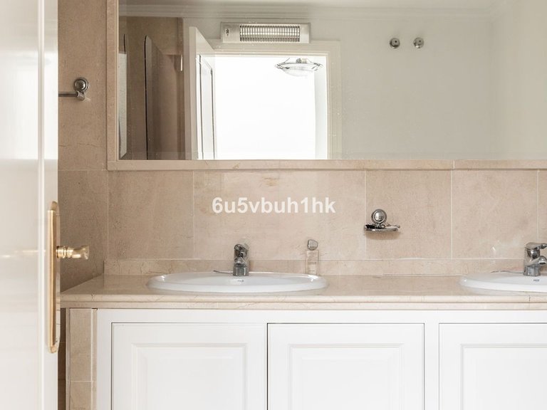 Villa for Sale in Calahonda, Malaga 20