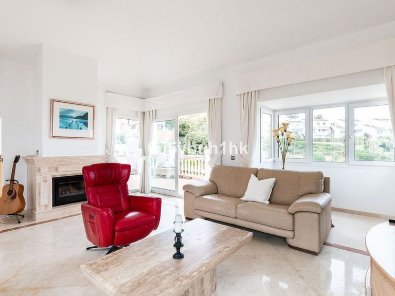 Villa for Sale in Calahonda, Malaga 4