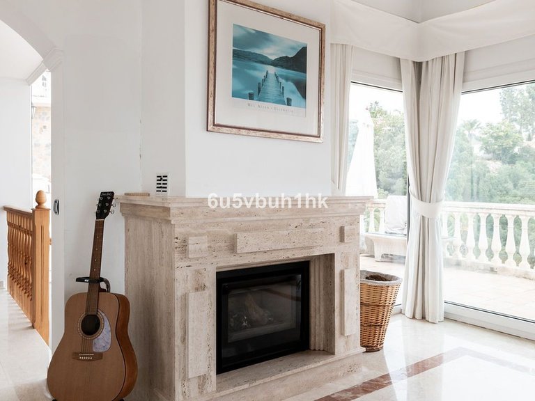Villa for Sale in Calahonda, Malaga 6