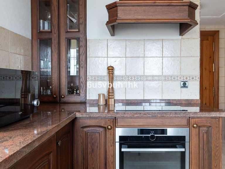 Villa for Sale in Calahonda, Malaga 9
