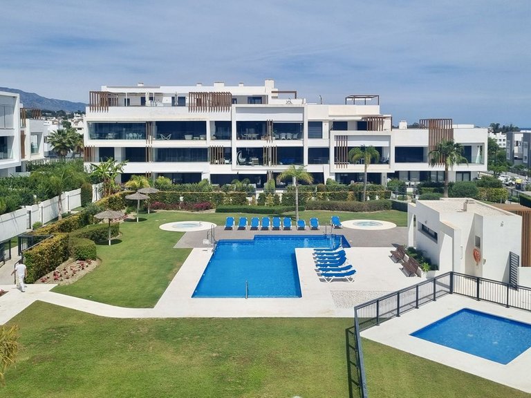 Apartment for Sale in Bel Air, Malaga 11