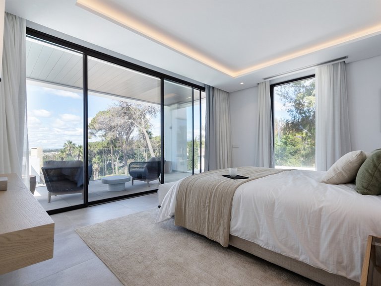 Villa for Sale in The Golden Mile, Malaga 22