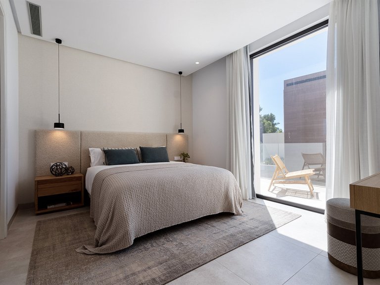 Villa for Sale in The Golden Mile, Malaga 32