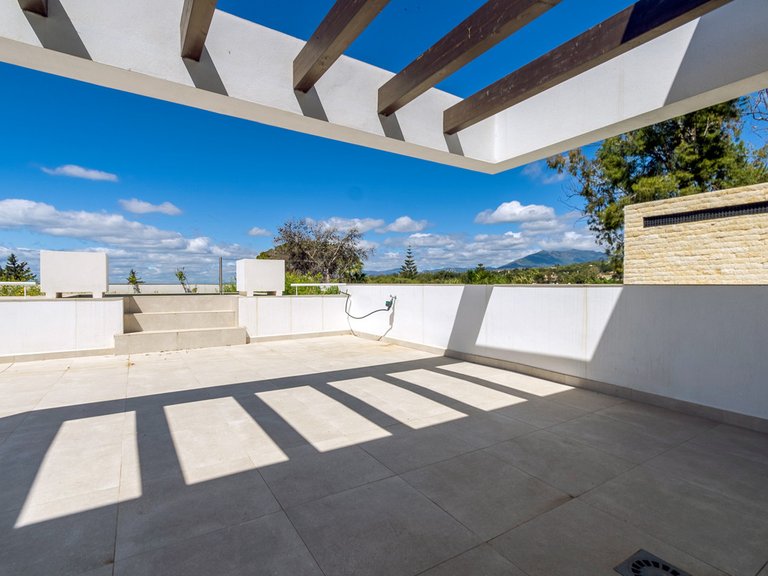Villa for Sale in The Golden Mile, Malaga 37
