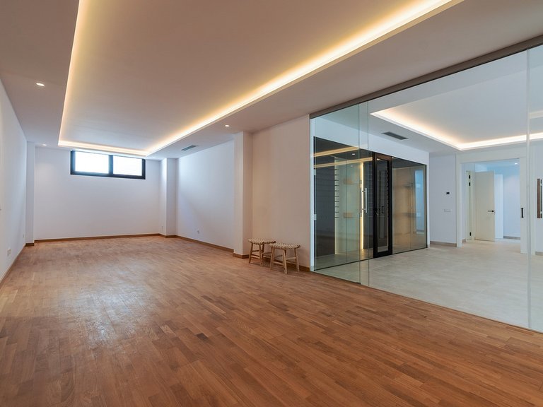 Villa for Sale in The Golden Mile, Malaga 47
