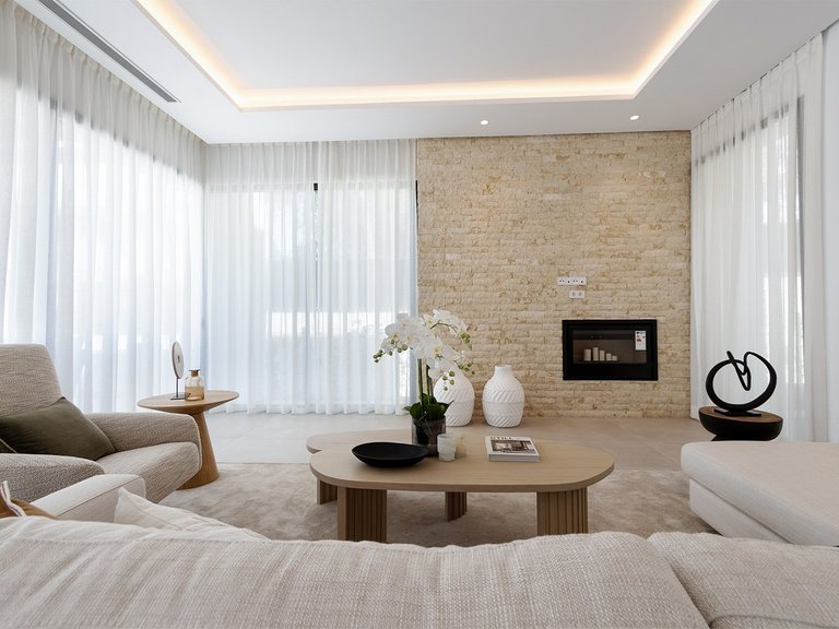 Villa for Sale in The Golden Mile, Malaga 9