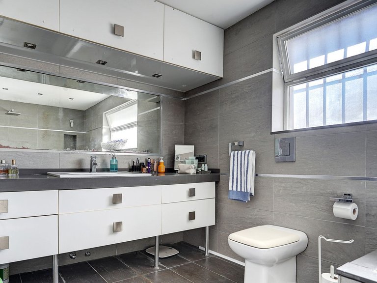 Villa for Sale in Calahonda, Malaga 23